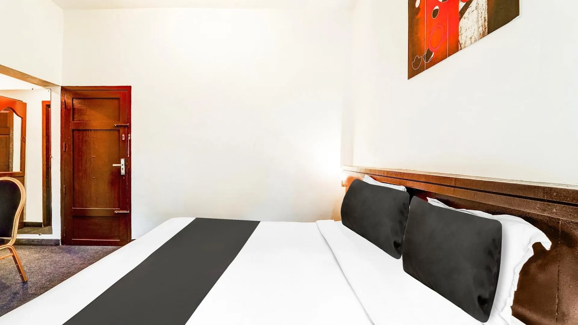 Super Collection O Kazhakuttam Near Al Saj Convention Centre Hotel Andurkonam 0*,  India
