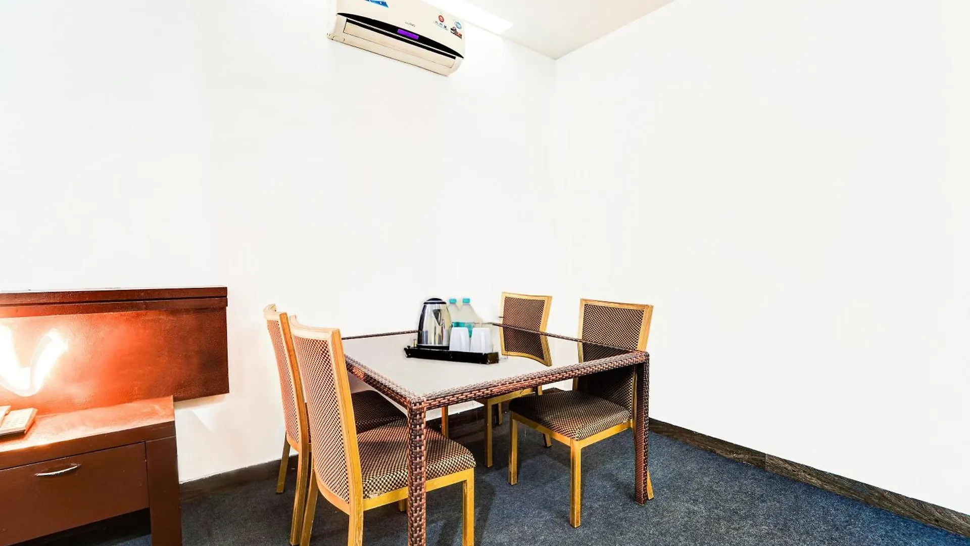 Super Collection O Kazhakuttam Near Al Saj Convention Centre Hotel Andurkonam India