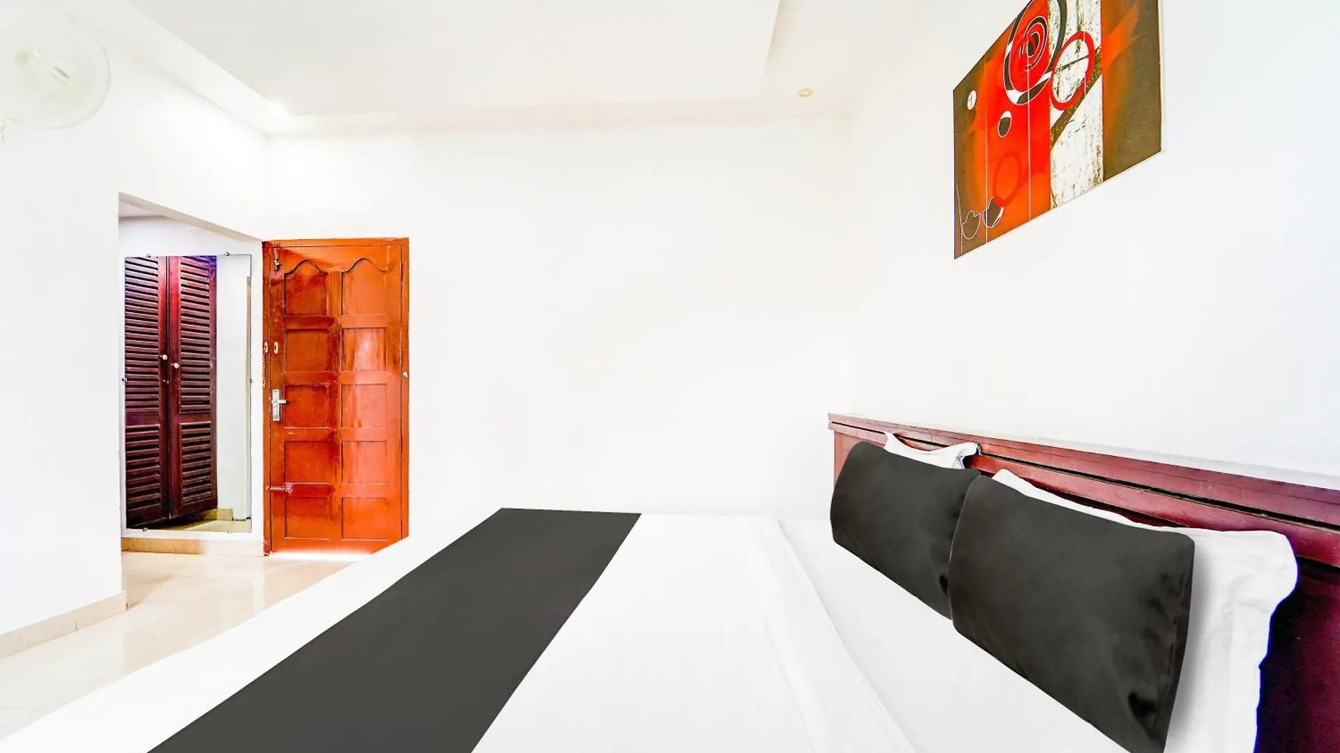 Hotel Super Collection O Kazhakuttam Near Al Saj Convention Centre Andurkonam 0*,
